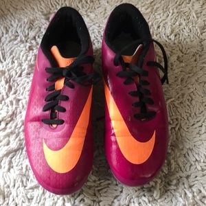 NIKE HYPERVENOM pink orange cleats sport sz7